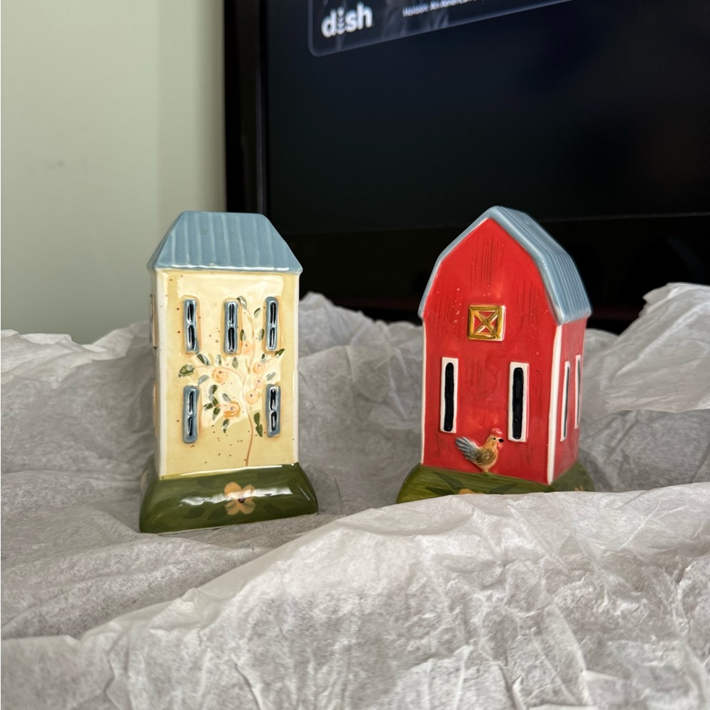Glass birdhouse decor